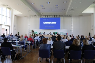 Prof. Gertruda Uścińska, Prezes ZUS przemawia podczas konferencji